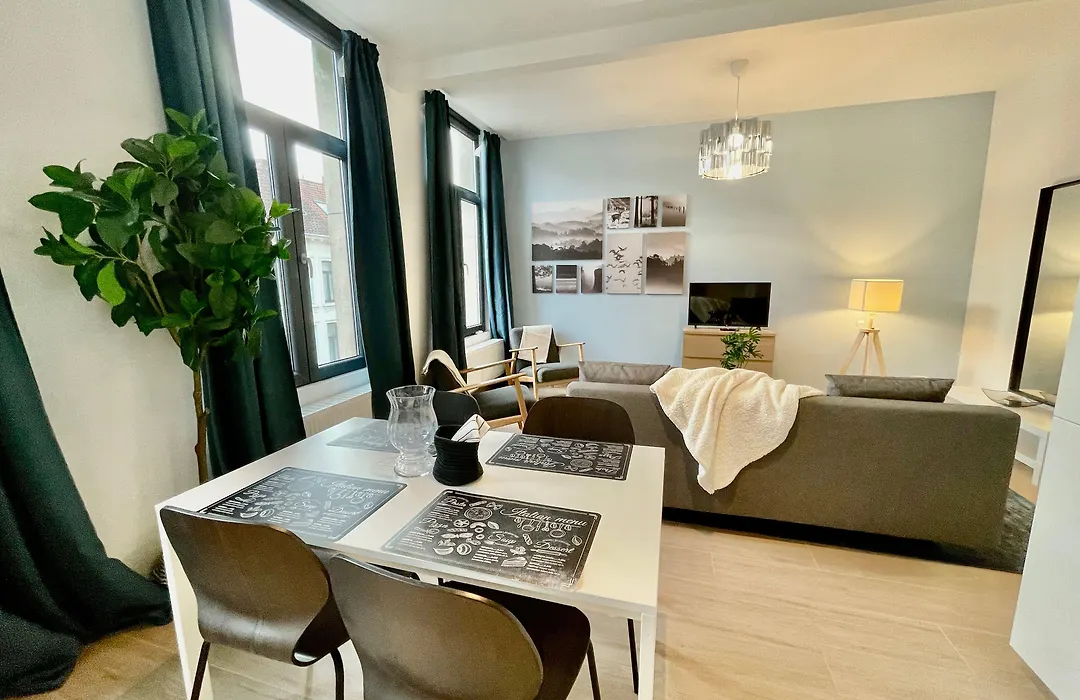 Oneluxstay Near Fashion District-1